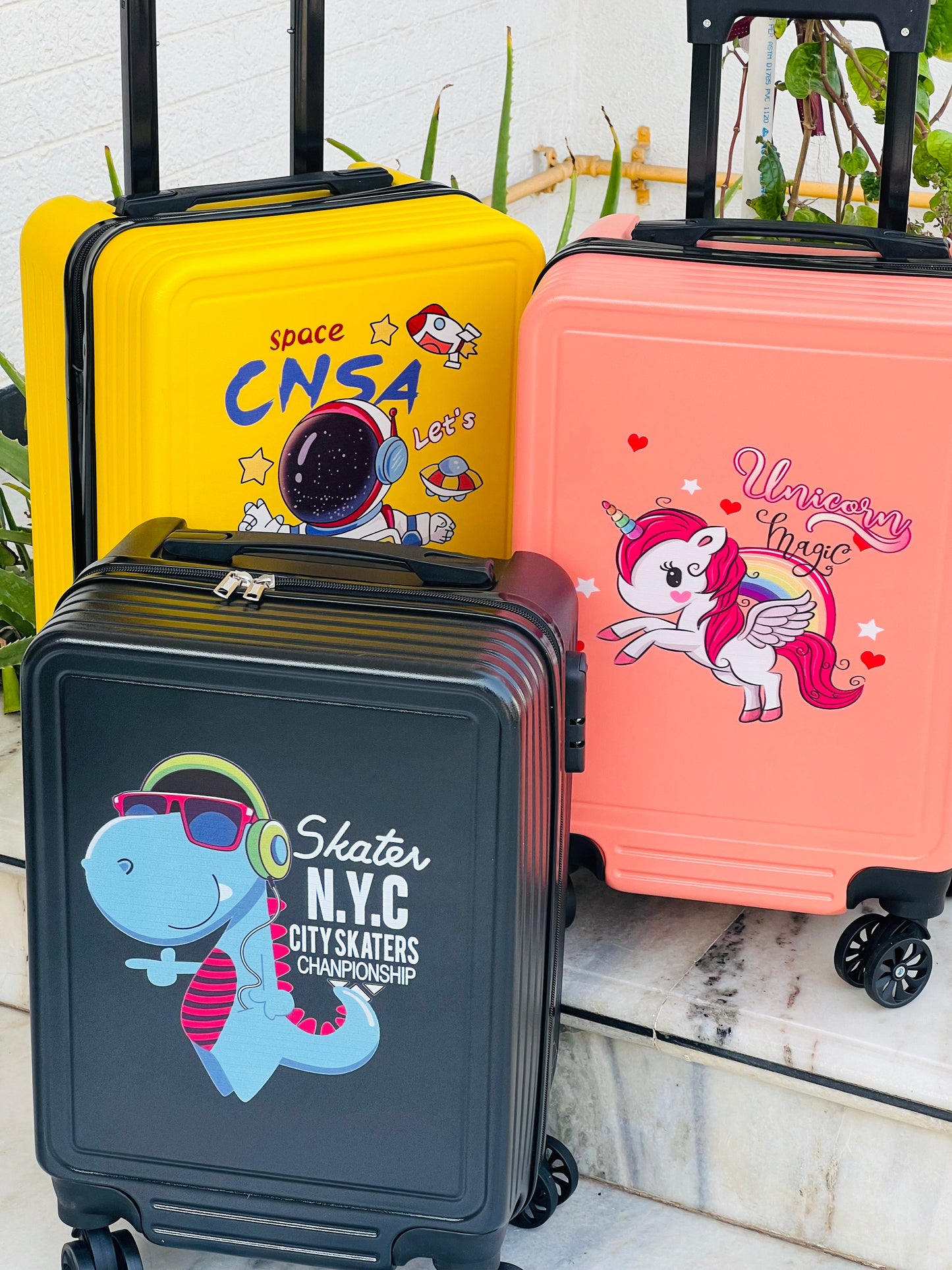 Wanderlust Wheels : Kids Trolleys with Security Locks