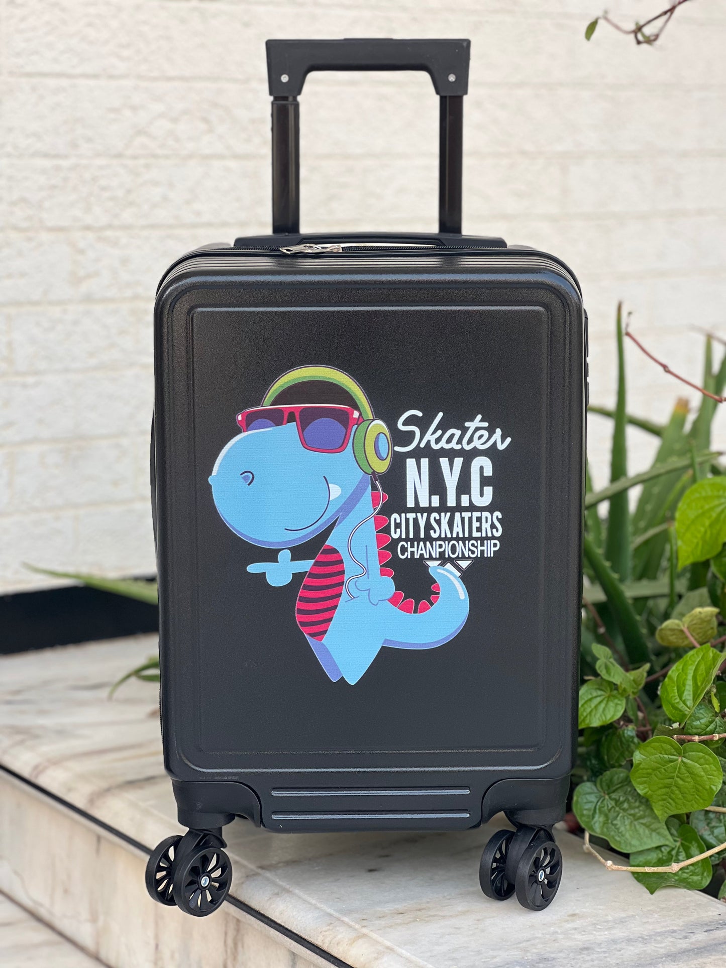 Wanderlust Wheels : Kids Trolleys with Security Locks