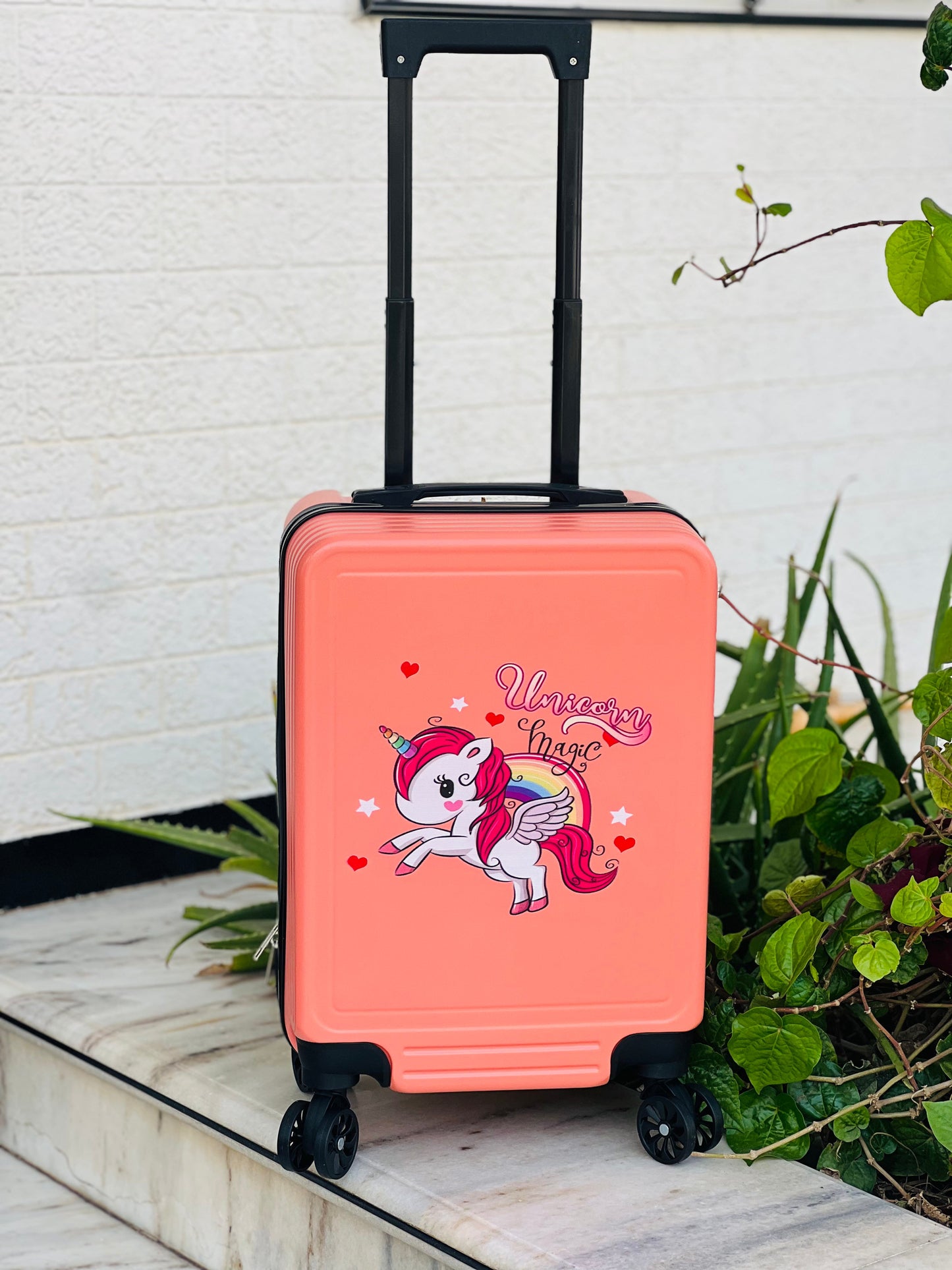 Wanderlust Wheels : Kids Trolleys with Security Locks