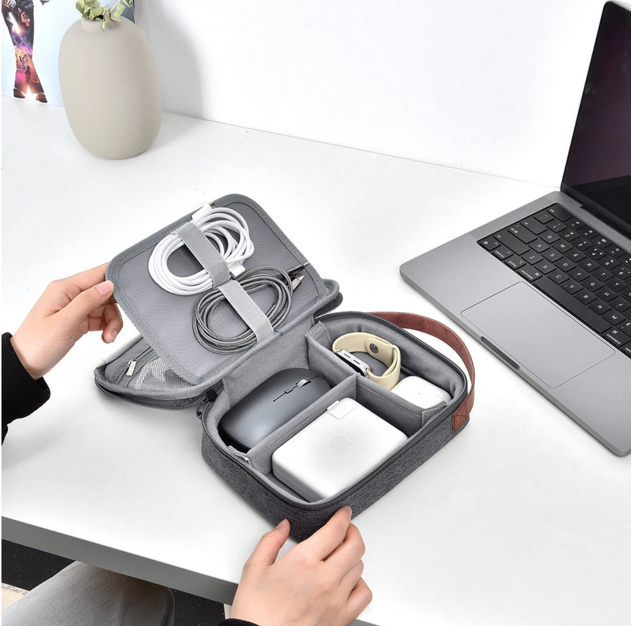 Tech Accessory Organizer: Travel in Style